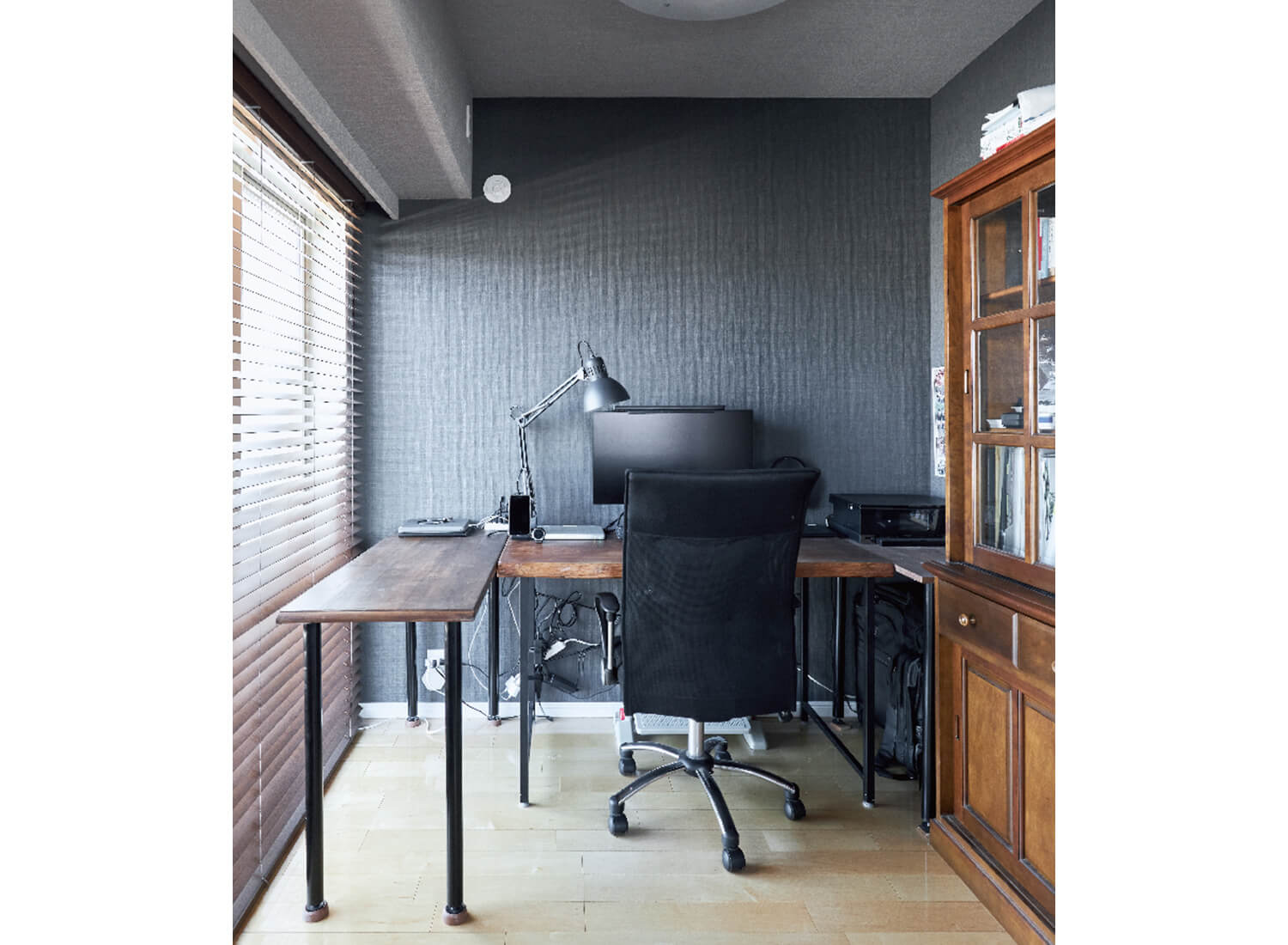 WORK ROOM